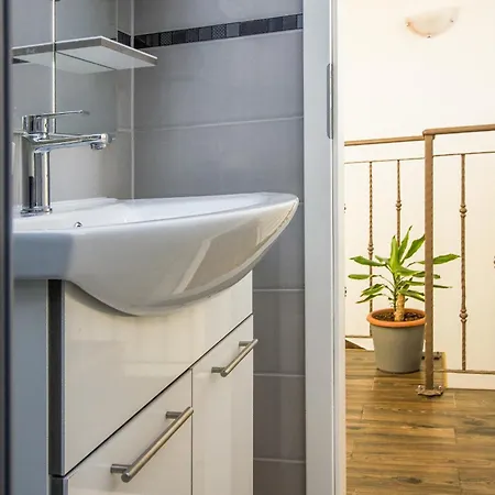 Penthouse With Hottub And Duplex * Makarska