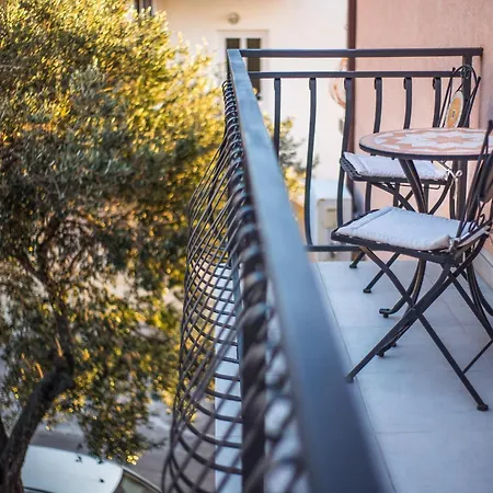 Penthouse With Hottub And Duplex Makarska